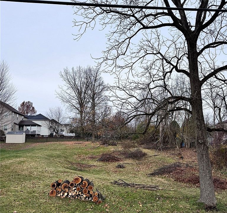 2nd image of 4580 Grafton Rd