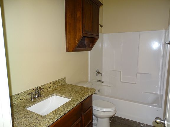 5th image of 2213 Diamond Dr