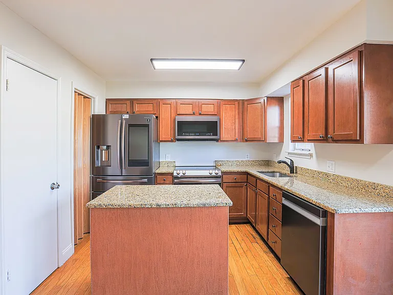 14 Luffing Ct — Photo 26