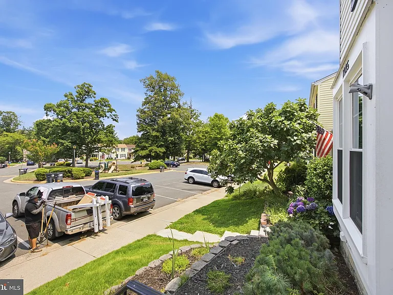 1935 Pohick Creek Ct — Photo 4
