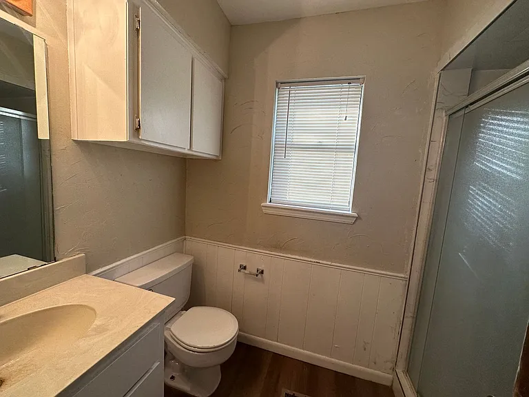 8304 NW 8th St — Photo 15