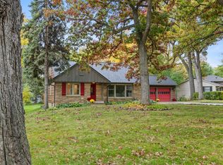 1420 Arden Pl, Arden Hills, MN 55112