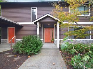 820 Fairview Ave NE, Bainbridge island, WA 98110