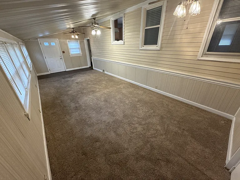 223 Wiegel Dr — Photo 22