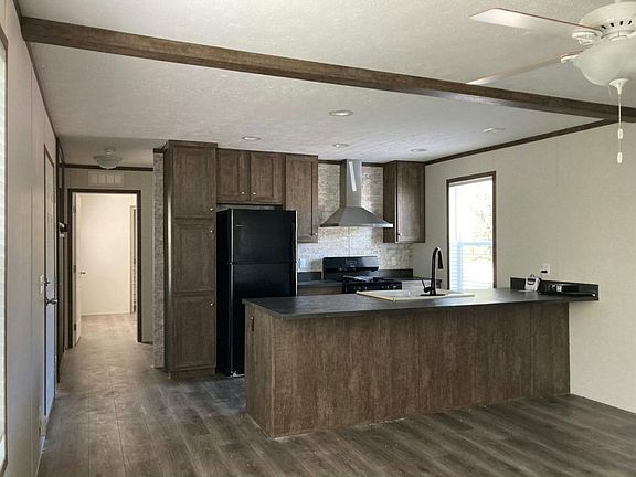 3rd image of 2800 W Memorial Dr #164