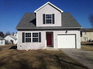 7226 Douglas Rd, Lambertville, MI 48144