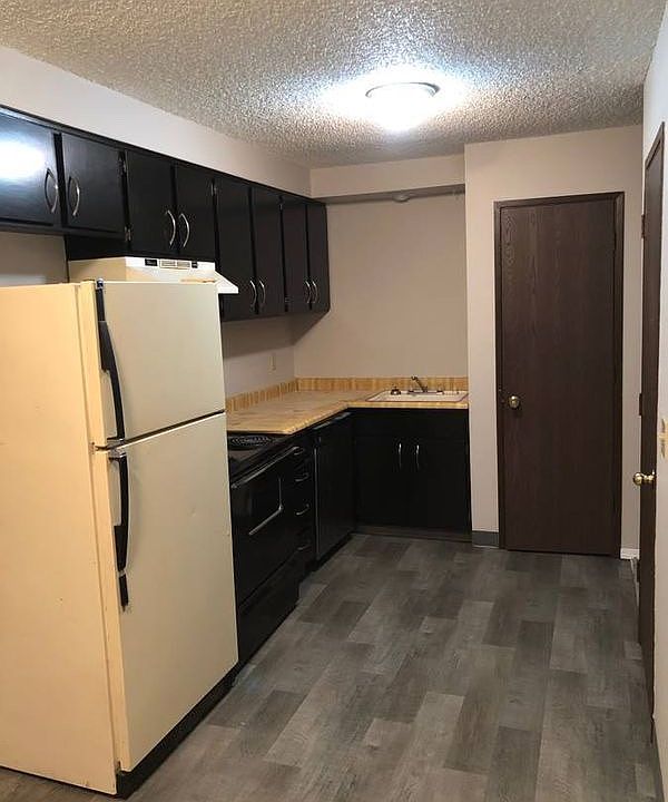 2nd image of 617 SE Russell St #617