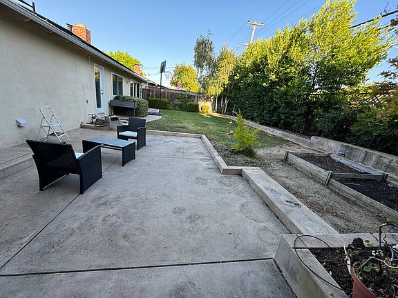 3rd image of 1680 Kevin Dr