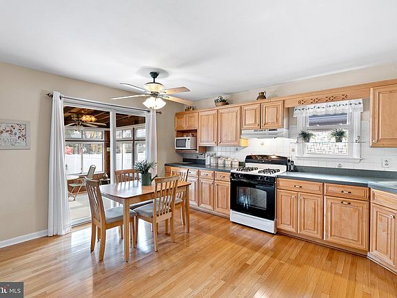 4th image of 1805 Northcrest Dr