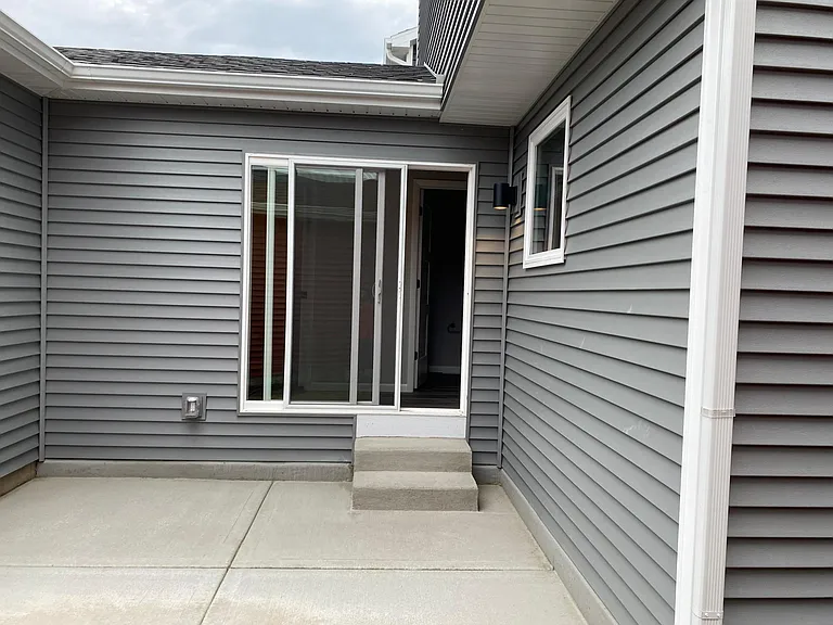 2525 Spark St — Photo 3