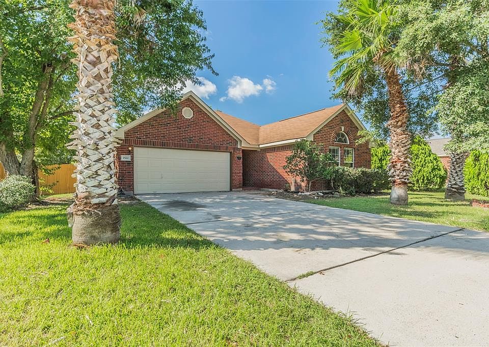 1st image of 1522 Lake View Cir E