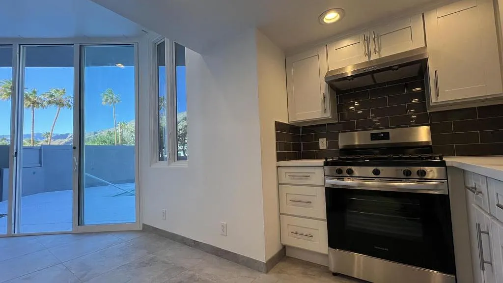 2286 N Junipero Ave — Photo 2