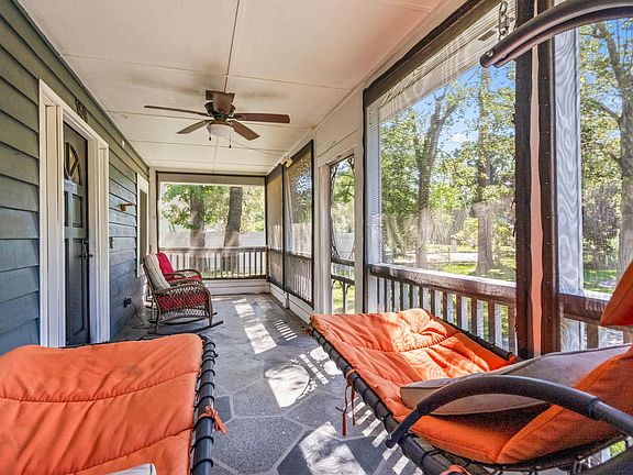 4th image of 159 Brookgate Dr.