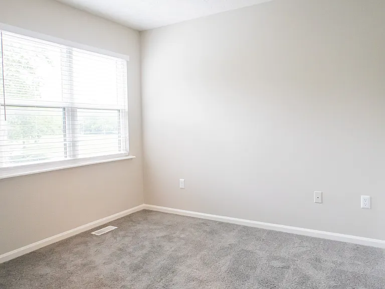 1100 E Ohio St — Photo 12