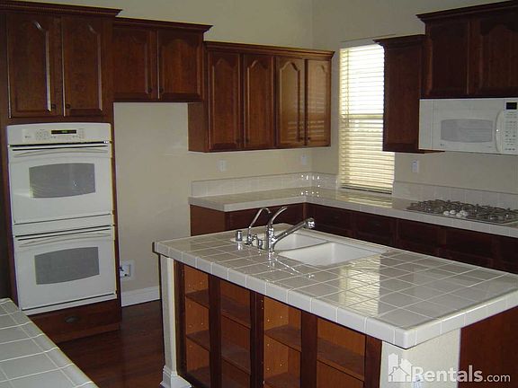 5th image of 1441 Grovewood Ln