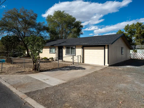 336 SW H St, Madras, OR 97741