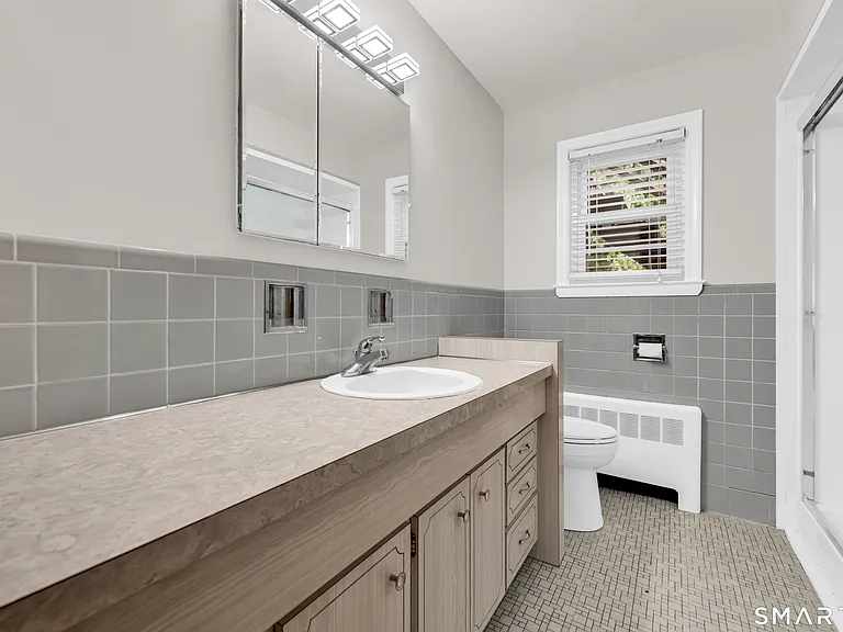 7 Olson Ave — Photo 10