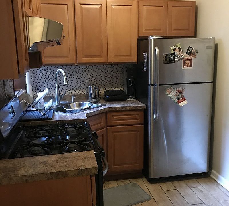 1st image of 3735 Crescent St APT 21