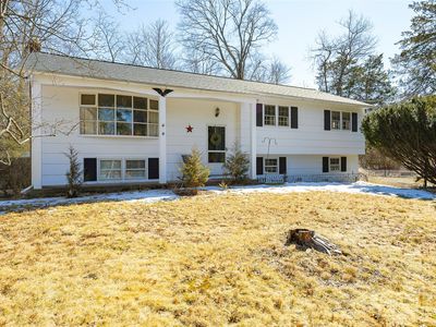 12 Lawrence Road, Hyde Park, NY, 12538