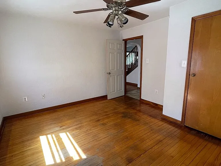 4197 E Harrisburg Pike #P — Photo 3