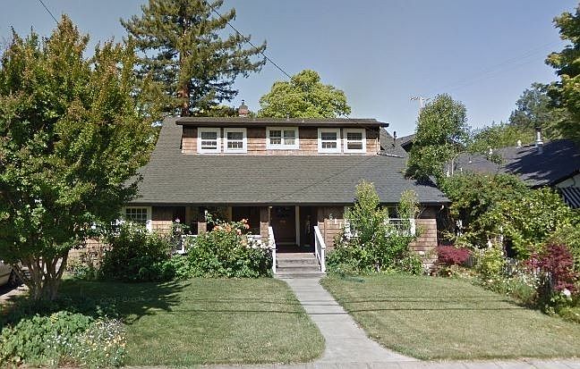 1st image of 611 E 2nd St
