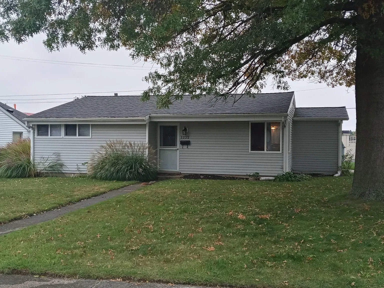 3 bed, 935 sqft, $1,400 — Photo 2