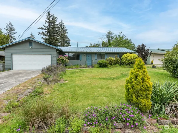250 MacKenzie Drive, Camano Island, WA 98282