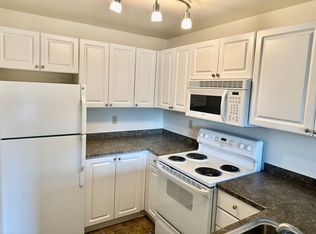 17512 83rd Pl NE #C403, Kenmore, WA 98028