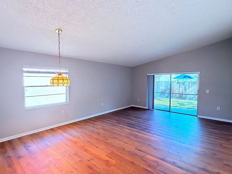 10609 Wyndcliff Dr — Photo 4