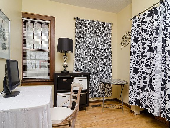 5th image of 2306 Glenwood Ave APT 1
