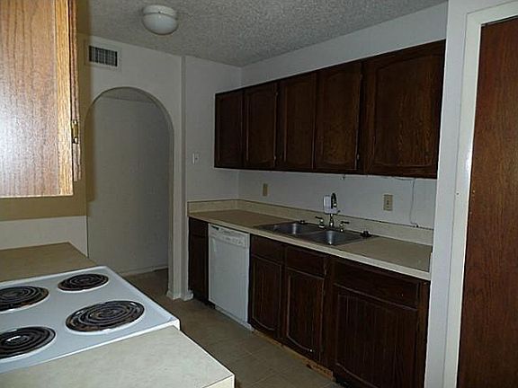 5th image of 5313 Wyrick Ln