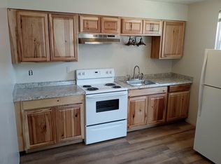 683 W 2nd St, Xenia, OH 45385