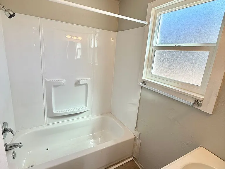 2619 E Willamette Avenue — Photo 19