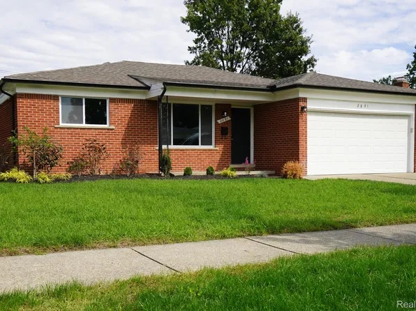 2891 Teasdale Dr, Troy, MI 48083