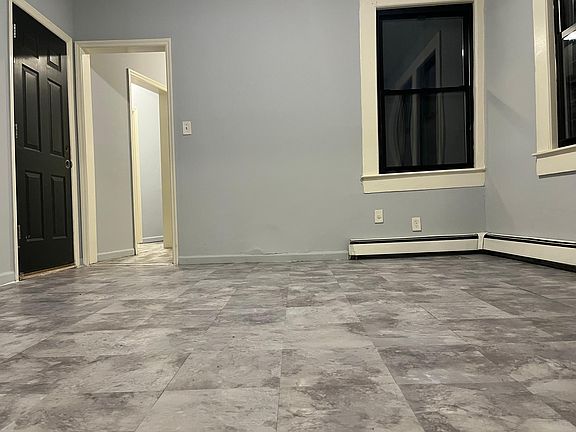 4th image of 493 Jersey St Floor 2