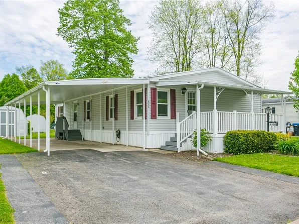 6330 Pebblebrook Ln, Williamson, NY 14589