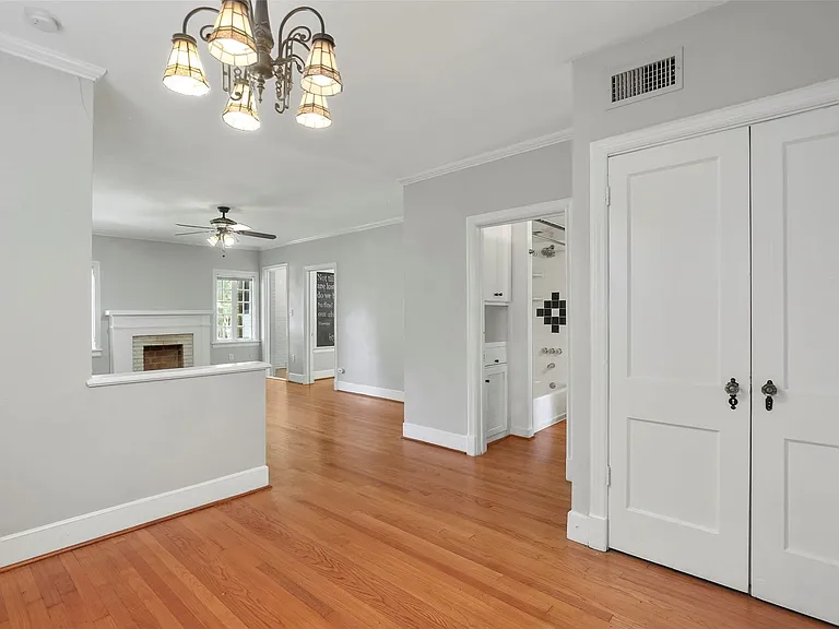 6166 Oram St — Photo 9