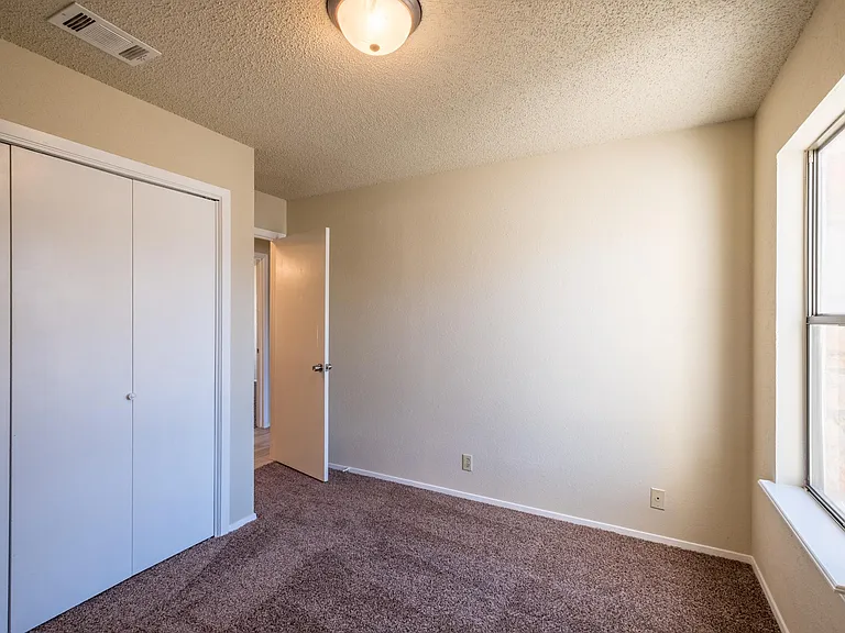 1805 Goodson Ln — Photo 6