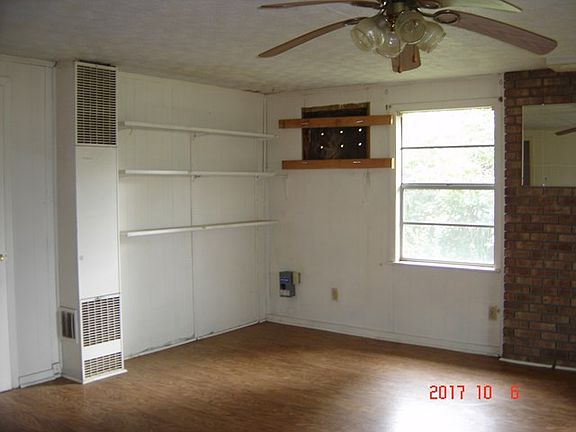 3rd image of 4855 Hwy 32 W
