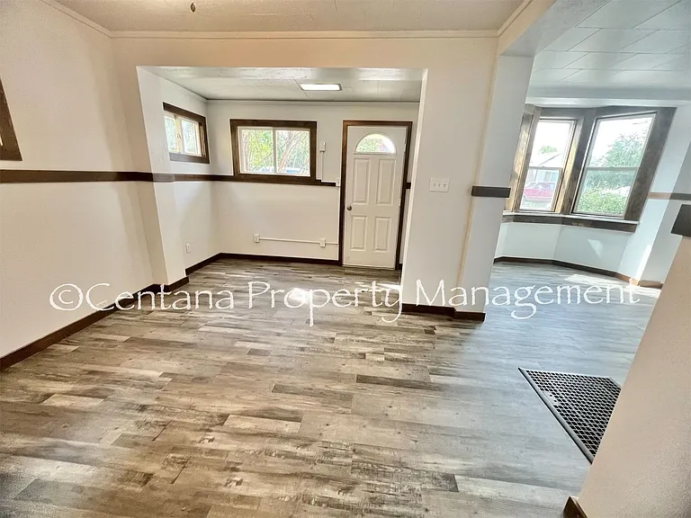 521 Birch St — Photo 4