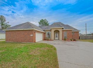 12600 Woodland Hill Dr, Denham Springs, LA 70706