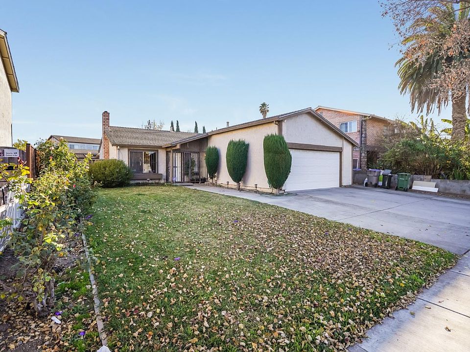 1st image of 3014 Moonstar Ct