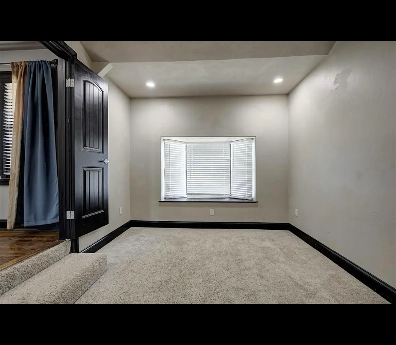 2 bed, 1056 sqft, $1,300 — Photo 3