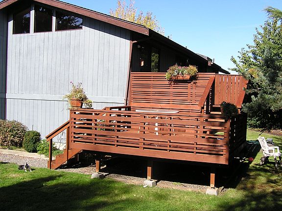Split Level Deck - Great 4 BBQ