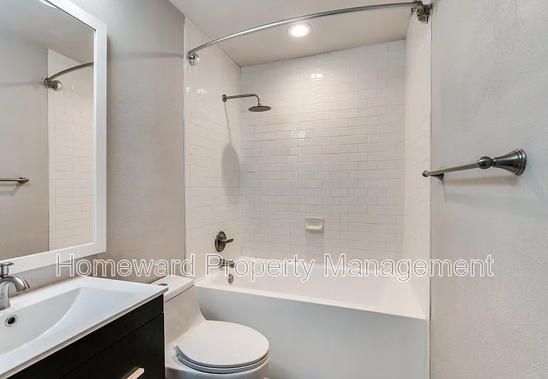 4229 Valentine St — Photo 9
