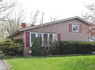 1541 Amarillo Dr, Carpentersville, IL 60110