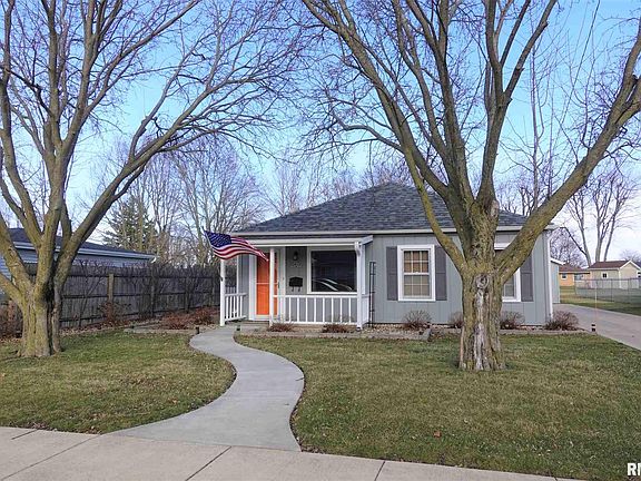 3rd image of 969 Hawkinson Ave