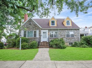 24510 135th Ave #2, Rosedale, NY 11422