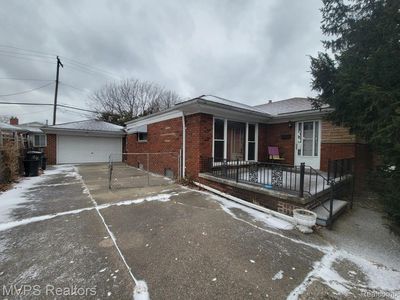 21407 Pallister St, Saint Clair Shores, MI, 48080