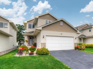 445 Lake Trl, Winsted, MN 55395